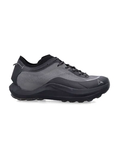 Roa Inspired Trail Sneakers For Rugged Terrain In Black