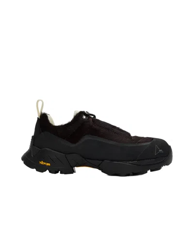 Roa Round Toe Low-top Sneakers In Black