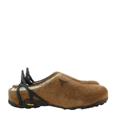 Roa Round-toe Casual Shoes In Brown