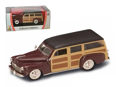 Road Signature 1948 Ford Woody Burgundy 1/43 Diecast Model Car By