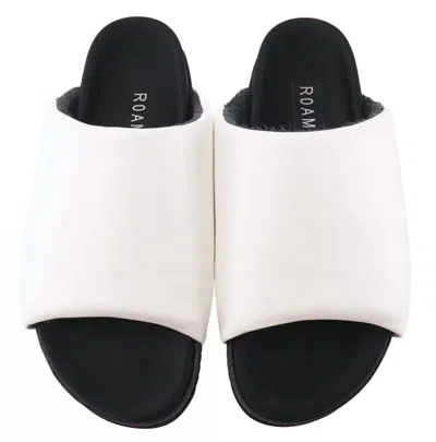 Roam Leather Slider In White In Multi