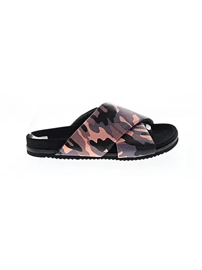 Pre-owned Roam Sandals In Black