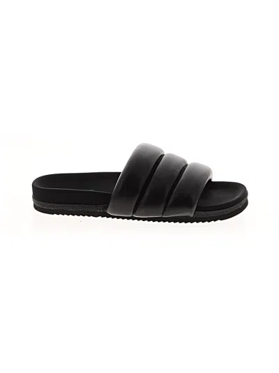 Pre-owned Roam Sandals In Black