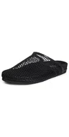 Roam The Mesh Clogs Black In Black