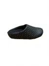Roam Studdy Clogs Black In Black