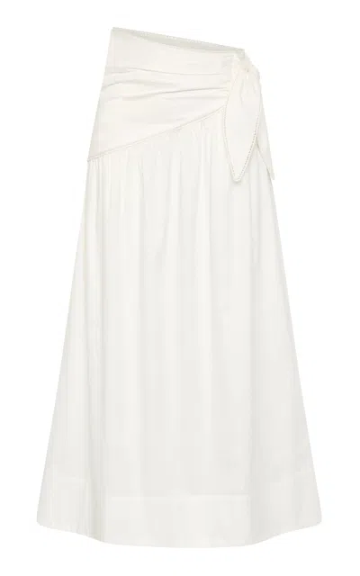 Roame. Moda Operandi In White