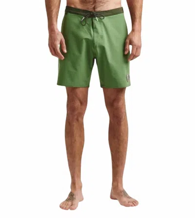 Roark Chiller Boardshorts 17" In Jungle Green In Multi