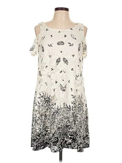 Pre-owned Robbie Bee Casual Dress In Ivory