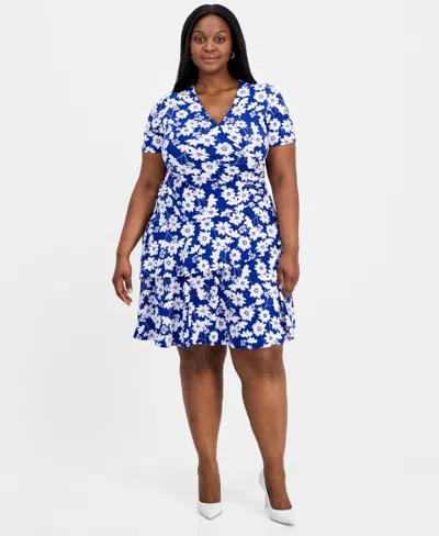 Robbie Bee Plus Size Printed Faux-wrap Asymmetric-tier Dress In Blue