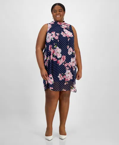 Robbie Bee Plus Size Printed Mock Neck Sleeveless Shift Dress In Navy Pink