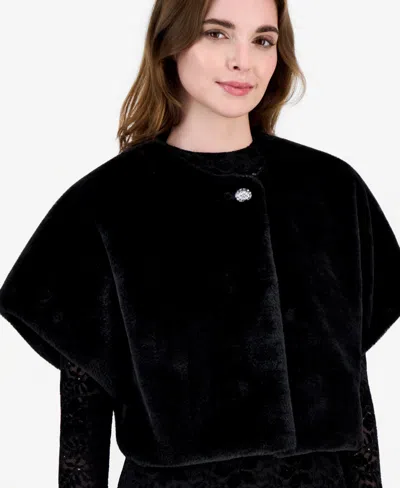 Robbie Bee Women's Cropped Faux Fur Capelet In Black