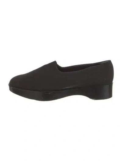 Pre-owned Robert Clergerie Flats In Black