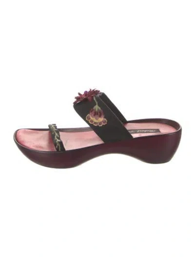 Pre-owned Robert Clergerie Floral Print Embroidered Accent Sandals In Black