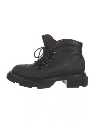 Pre-owned Robert Clergerie Leather Lace-up Boots In Black