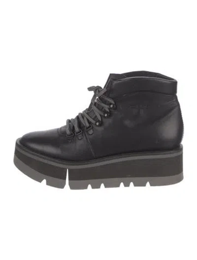 Pre-owned Robert Clergerie Leather Lace-up Boots In Black