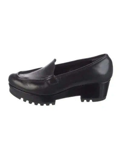 Pre-owned Robert Clergerie Leather Loafers In Black