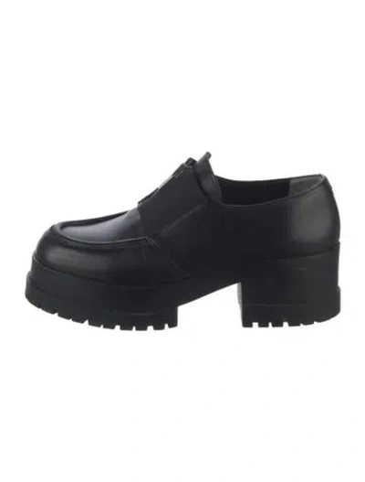 Pre-owned Robert Clergerie Leather Loafers In Black