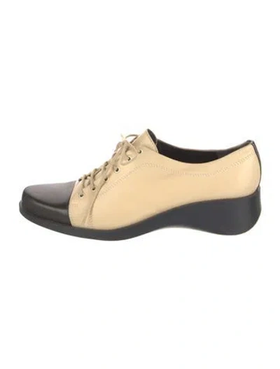Pre-owned Robert Clergerie Leather Oxfords In Neutral