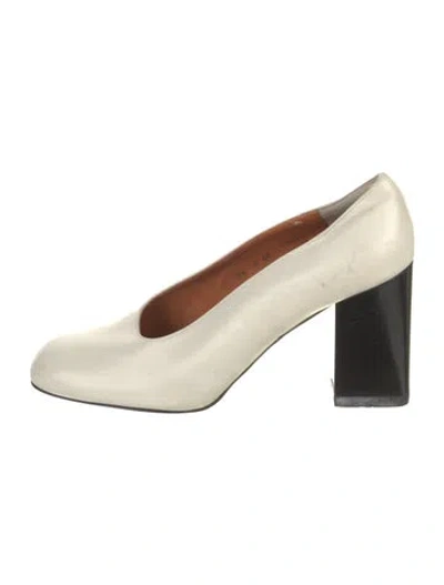 Pre-owned Robert Clergerie Leather Pumps In White
