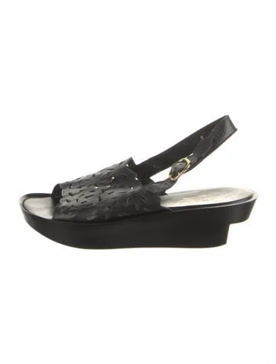 Pre-owned Robert Clergerie Leather Sandals In Black