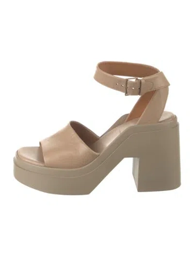 Pre-owned Robert Clergerie Leather Sandals In Neutrals