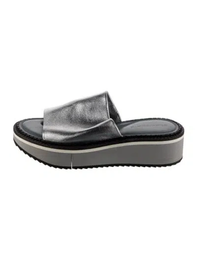 Pre-owned Robert Clergerie Leather Slides In Gray