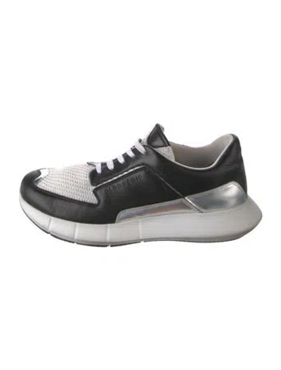 Pre-owned Robert Clergerie Leather Sneakers In Black