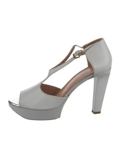 Pre-owned Robert Clergerie Leather T-strap Pumps In White