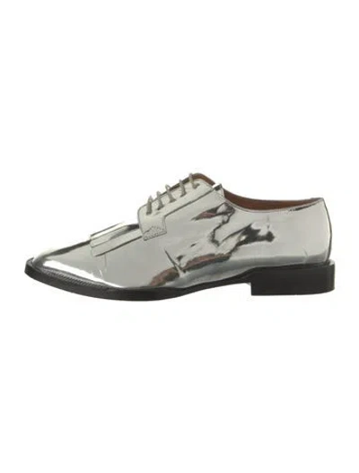 Pre-owned Robert Clergerie Patent Leather Oxfords In White