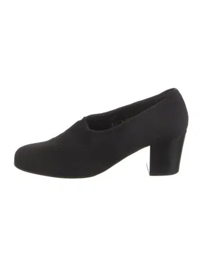 Pre-owned Robert Clergerie Pumps In Black