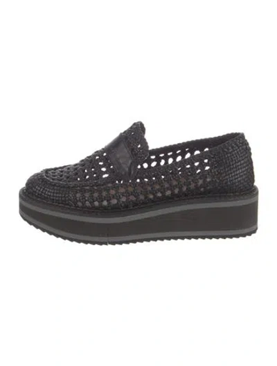 Pre-owned Robert Clergerie Raffia Loafers In Black