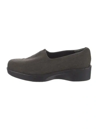 Pre-owned Robert Clergerie Sneakers In Black
