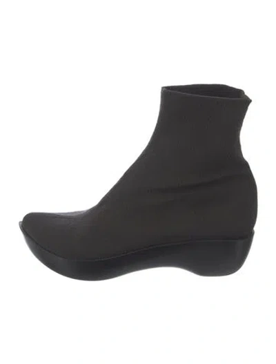 Pre-owned Robert Clergerie Sock Boots In Black