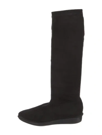 Pre-owned Robert Clergerie Suede Boots In Black
