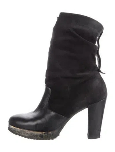 Pre-owned Robert Clergerie Suede Boots In Black