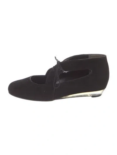 Pre-owned Robert Clergerie Suede Cutout Accent Flats In Black