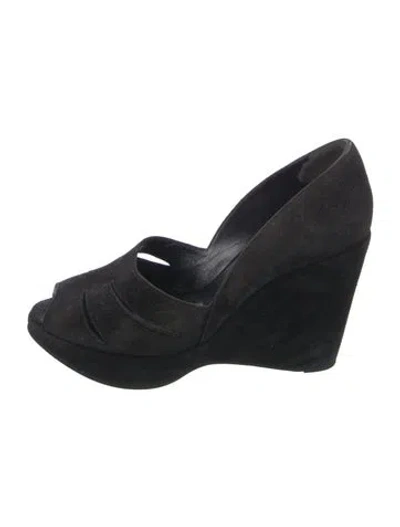 Pre-owned Robert Clergerie Suede Cutout Accent Pumps In Black