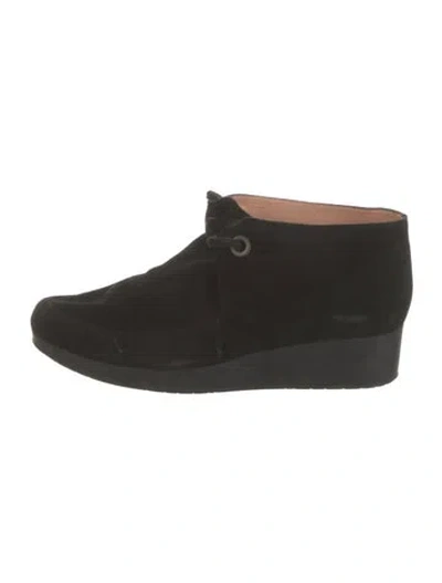 Pre-owned Robert Clergerie Suede Lace-up Boots In Black