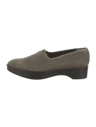 Pre-owned Robert Clergerie Suede Loafers In Gray