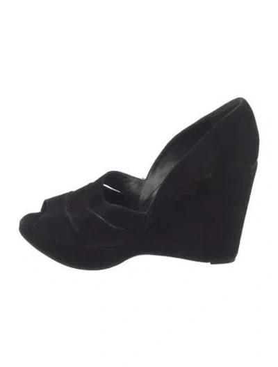 Pre-owned Robert Clergerie Suede Pumps In Black
