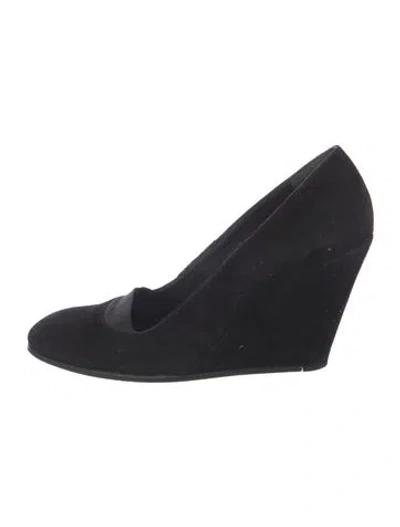 Pre-owned Robert Clergerie Suede Pumps In Black