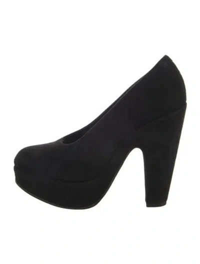 Pre-owned Robert Clergerie Suede Pumps In Black
