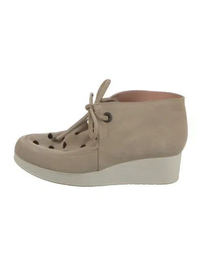 Pre-owned Robert Clergerie Suede Pumps In Neutrals