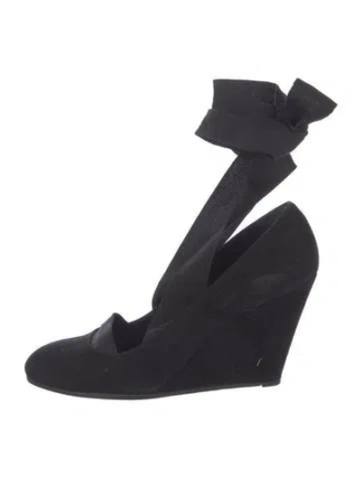 Pre-owned Robert Clergerie Suede Slingback Pumps In Black