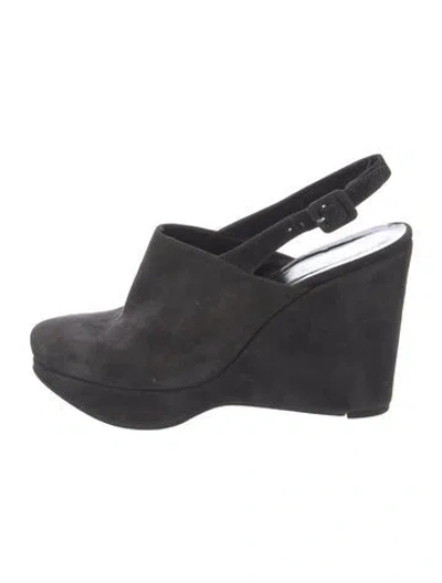 Pre-owned Robert Clergerie Suede Slingback Pumps In Gray