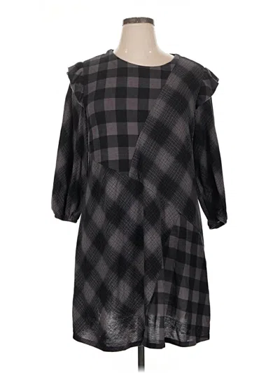 Pre-owned Robert Louis Poncho In Black