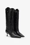 Roberto Cavalli Boots With Quilted Motif In Black