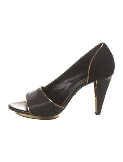 Pre-owned Roberto Cavalli Stingray D'orsay Pumps In Black