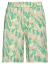 Roberto Collina Man Shorts & Bermuda Shorts Green Size 32 Viscose