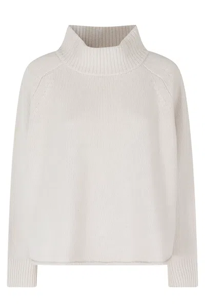 Roberto Collina Meringue Oversized Cropped Merino Wool Turtleneck In White